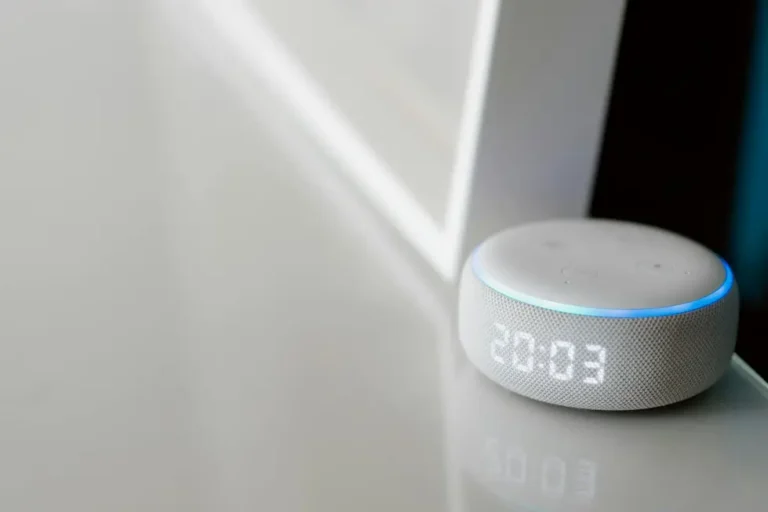 Dispositivo com interface digital de agente inteligente