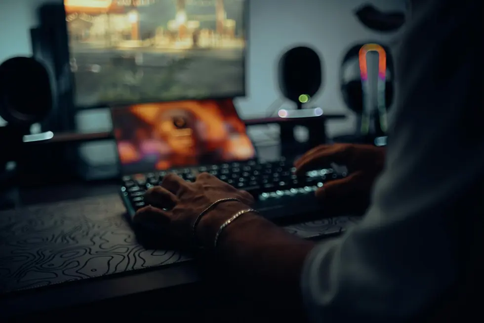 Afinal, O Que Faz um Monitor Ser ‘Gamer’ e Não Só Bonito?