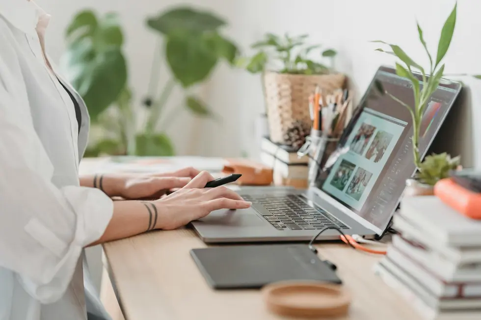 Touchpad Versus Mouse: Eficiência, Saúde e Custos na Vida Real
