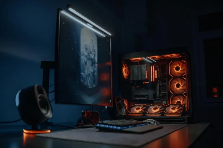 Mini PC Ryzen AI em destaque em escritório doméstico contemporâneo